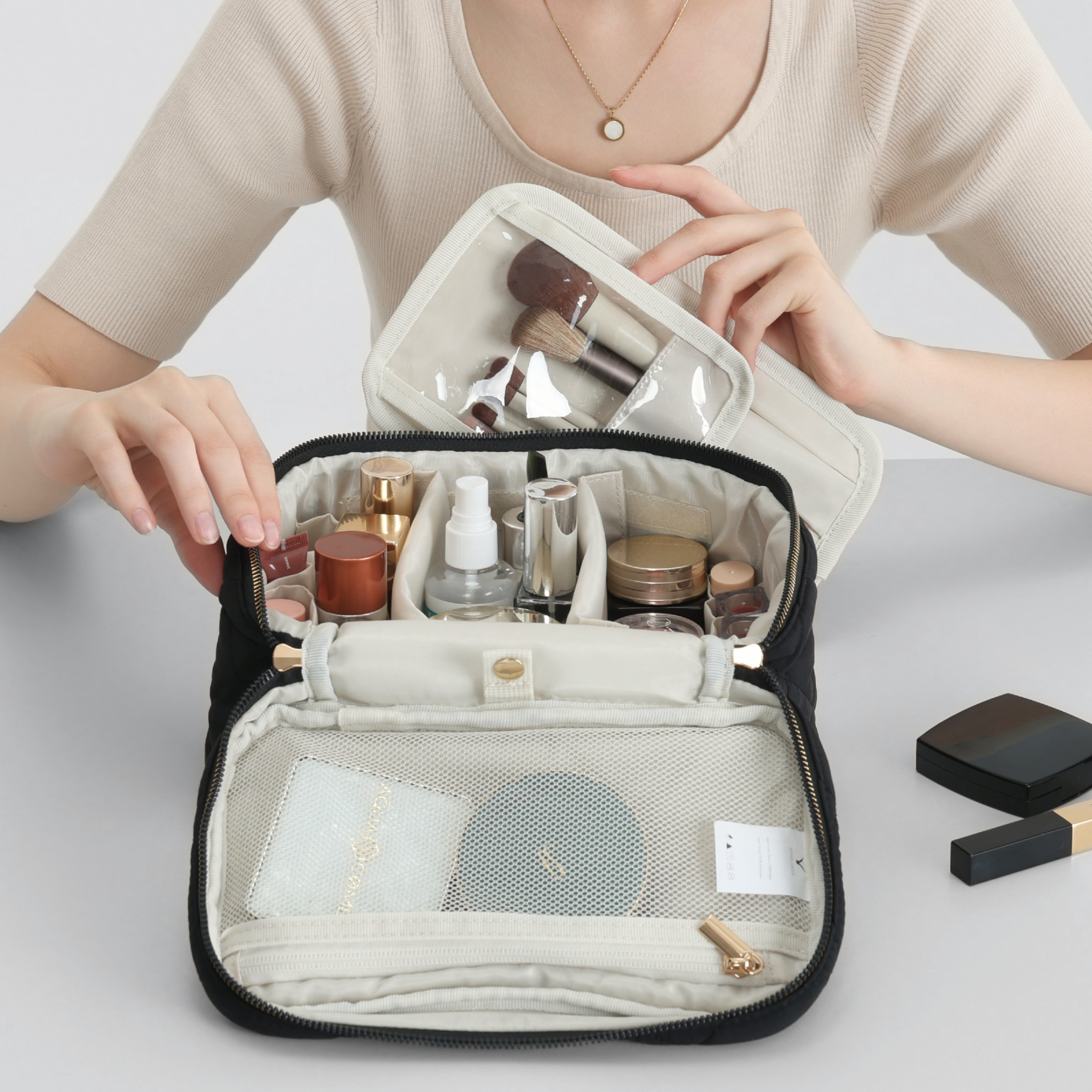 Quilted Top Handle Makeup Bag – Hynes Eagle