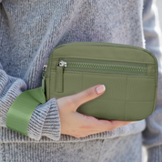 Hynes Eagle Puffer Wristlet Wallet – Women RFID Wallet Purse with Removable Strap, Water-Repellent & Lightweight Design