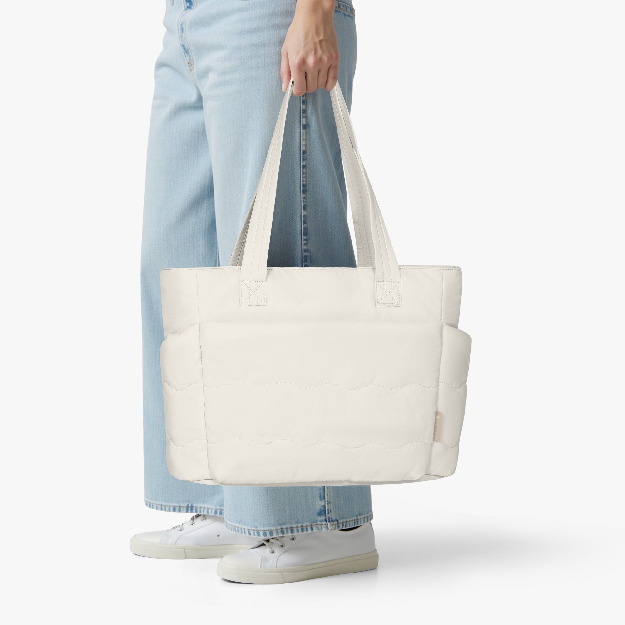 Hynes Eagle 20L Puffy Tote Bag – Lightweight Water-Resistant Work & Gym Bag with Laptop Sleeve, Luggage Strap & Smart Pockets