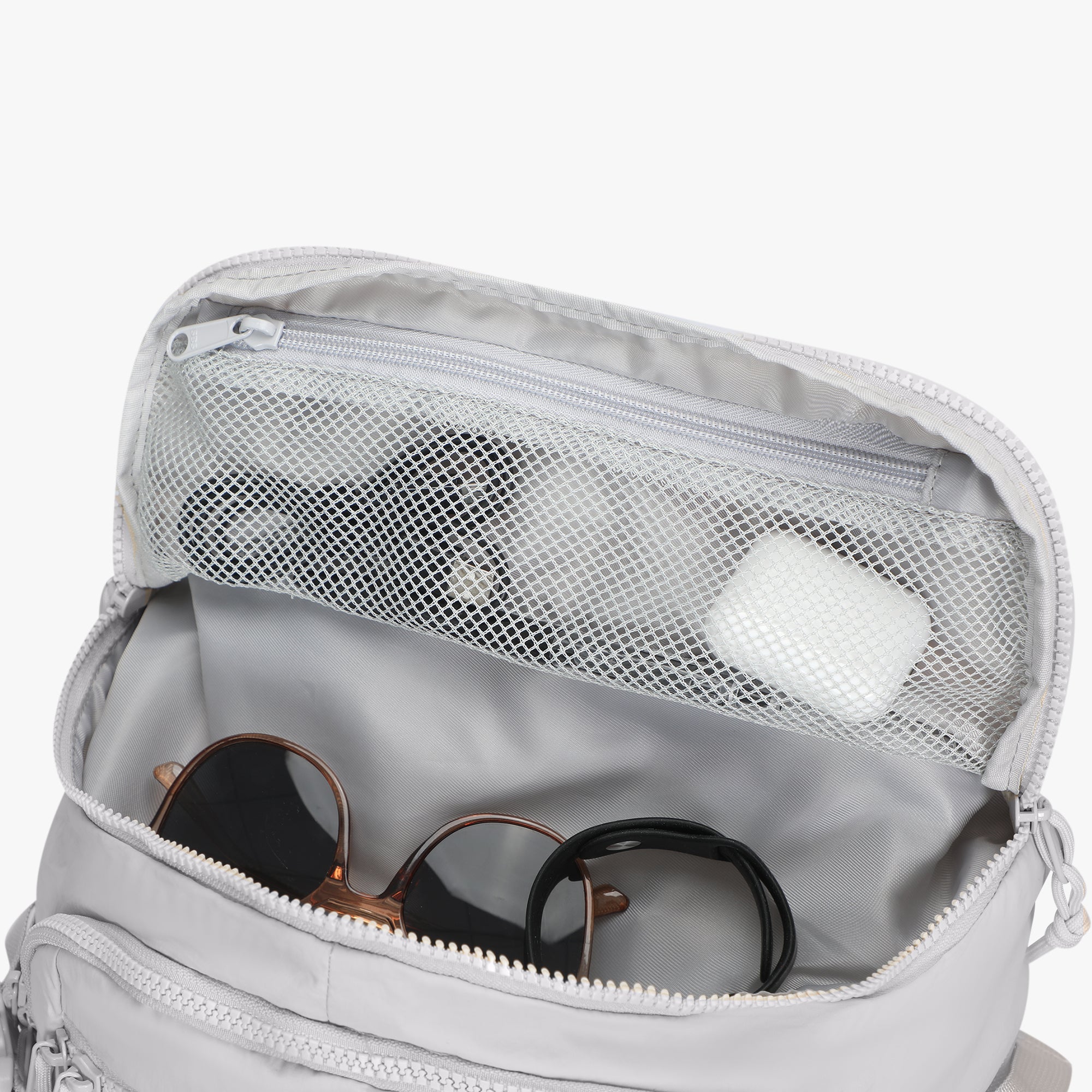 Hynes Eagle 20L Travel Backpack – Lightweight Luggage with Laptop Sleeve & Shoe Compartment