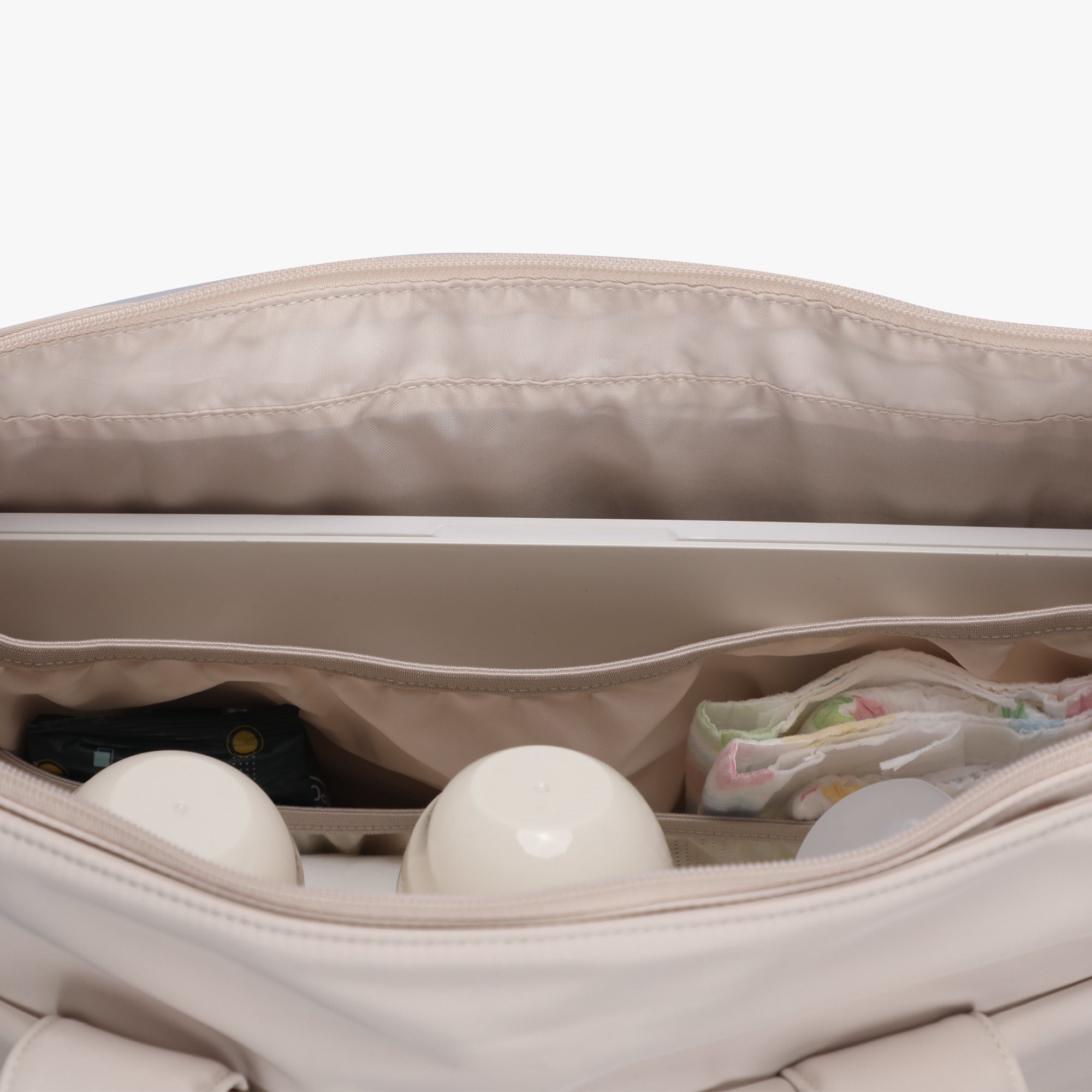Motion Diaper Tote - Hynes Eagle